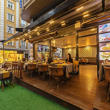 Neda Hotel 4*