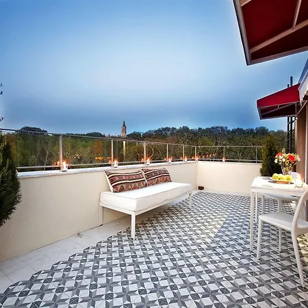 Neda Hotel