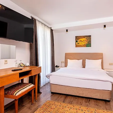 Neda Hotel