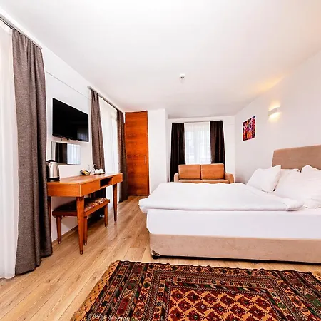 Neda Istanbul