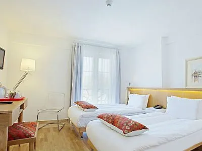 Neda Istanbul